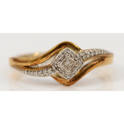 701 - A 9ct gold Princess cut diamond dress ring, diamond weight approximately 0.20ct, single cut diamond ... 