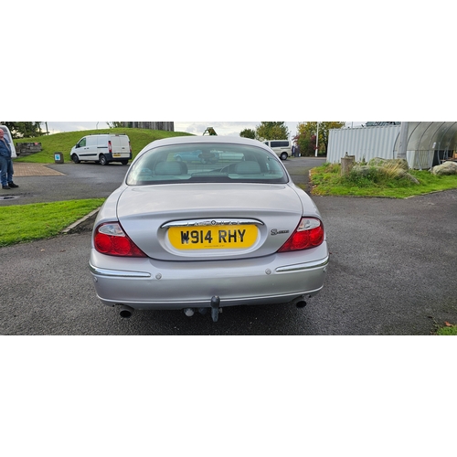 405 - 2000 Jaguar S Type V6 SE, 2967cc. Registration number W914 RHY. VIN number SAJAC01E3YFL59584. Engine... 