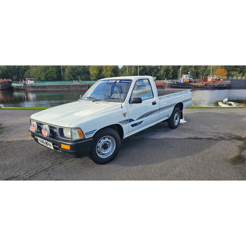 409 - 1992 Toyota Hi-Lux 4X2 pickup, 1812cc petrol. Registration number K46 WPH. VIN number JT131TN8509969... 