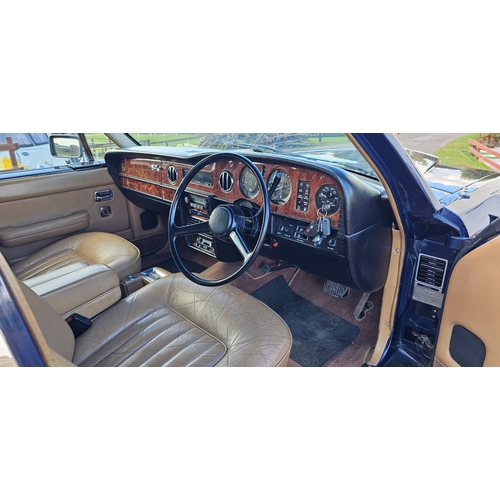 410 - 1981 Bentley Mulsanne, 6750cc. Registration number OAV 604W. VIN number SCBZS00098CHO2245. Engine nu... 