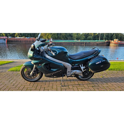 512 - 2003 Triumph Sprint ST 955i, 955cc. Registration number GX03 OTE. Frame number SMTTF650XH2159078. En... 