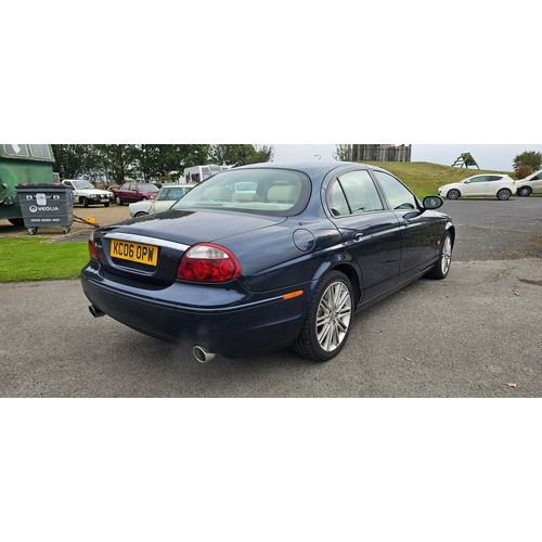 416 - 2006 Jaguar S Type V8 SE auto, 4,196cc. Registration number KC06 OPW. VIN number SAJAC01P46HN69923. ... 