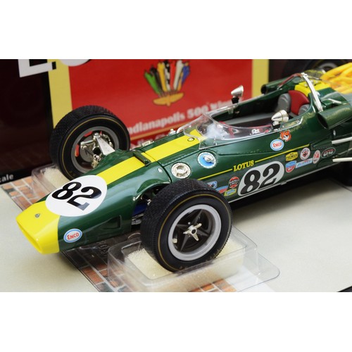 43 - Carousel 1, Jim Clark, Lotus 38, 1965 Indianapolis 500 winner, scale 1:18, original packaging. (1 it... 