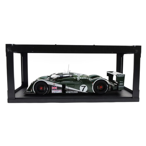 47 - Autoart Motorsport, Bentley Speed 8, scale 1:18, CoA, box. (1 item)