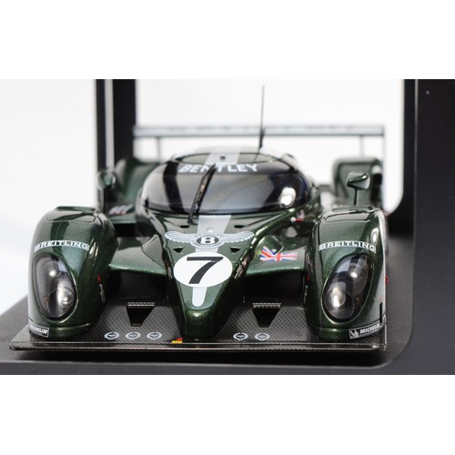 47 - Autoart Motorsport, Bentley Speed 8, scale 1:18, CoA, box. (1 item)