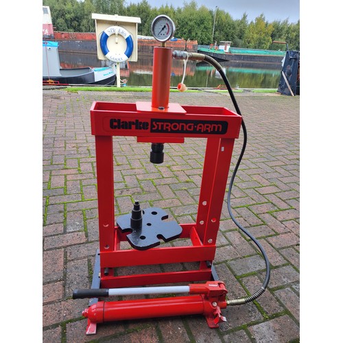 111 - A Clarke 10 Ton bench-top Hydraulic Press. (1 item)