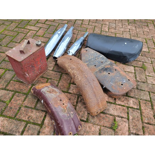 189 - Ariel Mudguards, Seat, Exhausts, an oil can. (8 items)