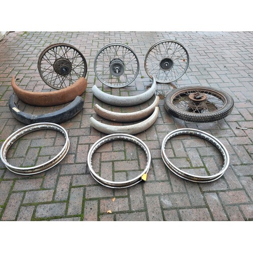 200 - Pre-War BSA Spares, Four wheels, five mudguards, three wheel rims. (12 items)