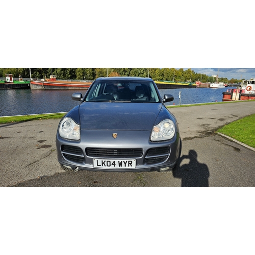 418 - 2004 Porsche Cayenne Tiptronic S, 3,189cc. Registration number LK04 WYR. VIN number WP1ZZZ9PZ4LA0156... 