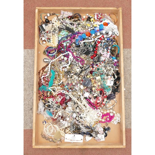 3 - Approximately 10kg of costume jewellery.