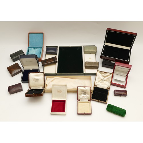 16 - A quantity of vintage jewellery boxes , to include David Anderson