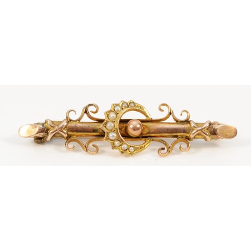 593 - A Victorian 9ct gold seed pearl bar brooch with base metal pin, 45mm across, 2.3g