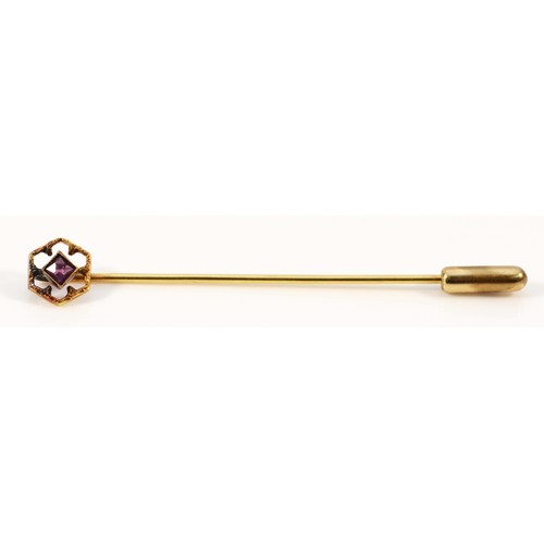 611 - A 14k vintage paste stick pin, 57mm across, 1.3g