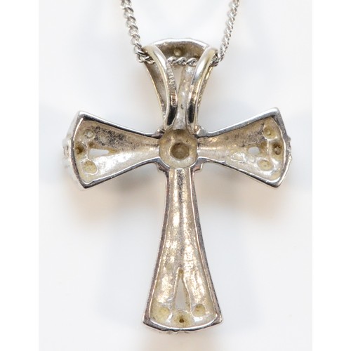 621 - A 9ct white gold diamond cross pendant with chain, 23mm cross length, 3g