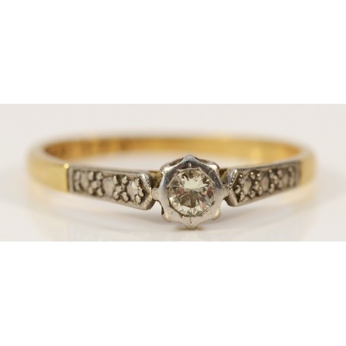 631 - An 18ct gold and platinum brilliant cut diamond solitaire ring, K, 2.1g