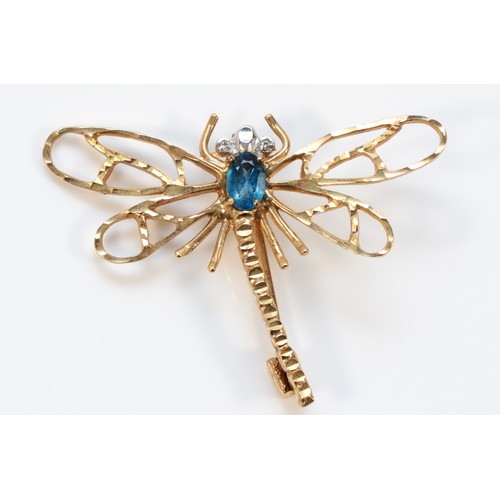 709 - A 9ct gold blue topaz and diamond dragonfly brooch, 43mm wingspan, 4g