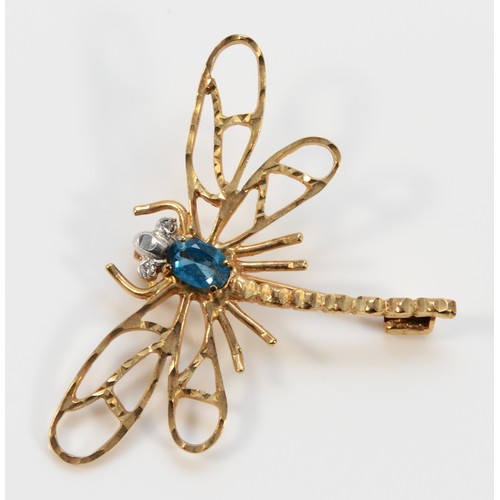 709 - A 9ct gold blue topaz and diamond dragonfly brooch, 43mm wingspan, 4g