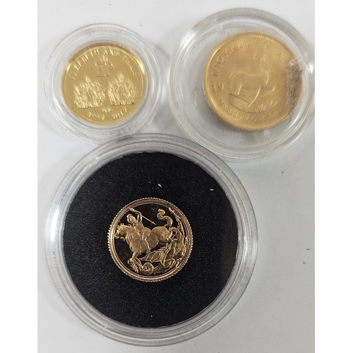 114 - A 1985 1/10 Krugerrand, a 2017 proof Double Head quarter sovereign, a 2017 quarter sovereign, certif... 