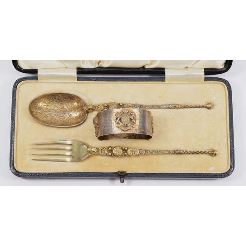 9 - A George IV Coronation silver gilt christening set, by Saunders & Shephard, London 1910, comprising ... 