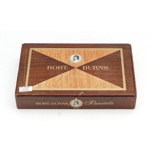 268 - Robert Burns Panatela, a complete set of cigars, in original box.