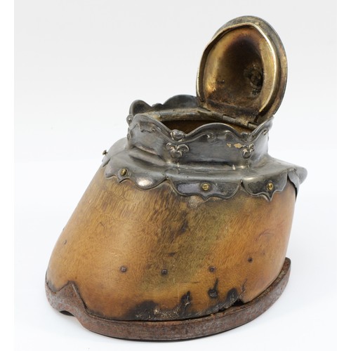 450 - A Victorian EPBM mounted horses hoof, with hinged cover, 16cm