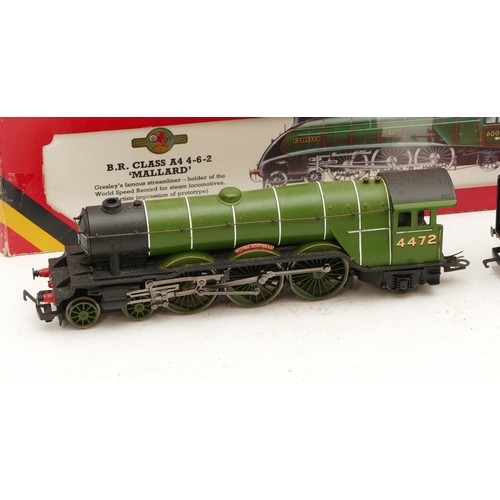 4 - Hornby Railways; 00 gauge B.R Class A4 4-6-2 loco and tender 'Mallard' (boxed) with an LNER Class 44... 