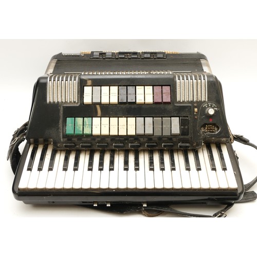 93 - A Italian Farfisa Transivox piano accordion and analog synthesizer, model no. TX 1M, serial no. 1110... 