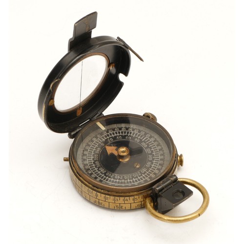 280 - WWI 1918 British Officers Military compass, F-L No. 121336 with leather case.