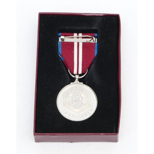 372 - ERII 1952-2012 Queens Diamond Jubilee medal, boxed