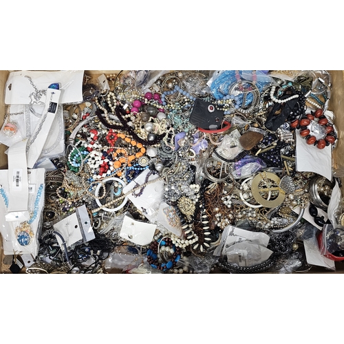 9 - Approximately 10kg of costume jewellery, unchecked