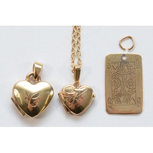 48 - A 9ct gold pendant in the shape of a Queen playing card, together with two heart shaped lockets, 6.6... 