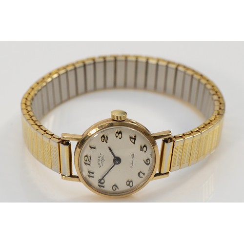 58 - A 9ct gold Rotary manual wind ladies wristwatch, London 1973, 17 jewel movement, to a metal expandin... 