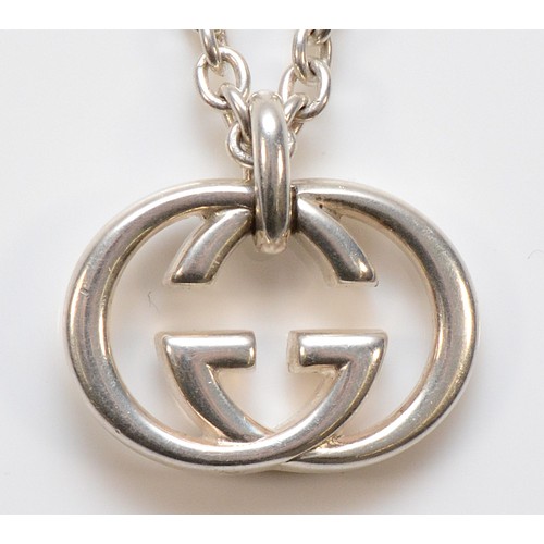A&G pendant 2点セット Gucci, a silver double G pendant, London hallmark, 27 x 17mm