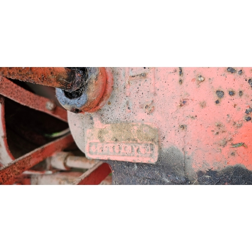  c.1948 Allis Chalmers Model B tractor. Registration number not registered.
There is no paperwork wit... 