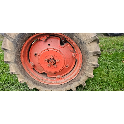  c.1948 Allis Chalmers Model B tractor. Registration number not registered.
There is no paperwork wit... 