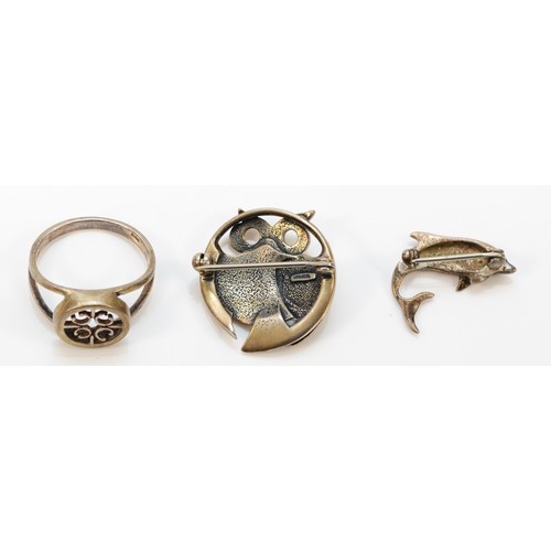 40 - Ola Gorie, a silver owl brooch, 24mm, a dolphin brooch and a ring (3), 13gm