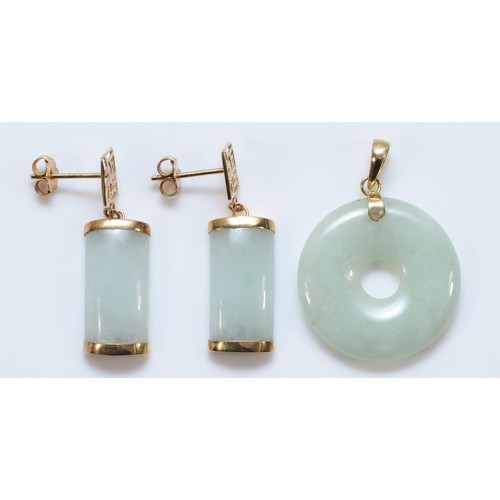 137 - A pair of 9ct gold jade drop pendants with a 9ct gold jade pendant, 7.2g