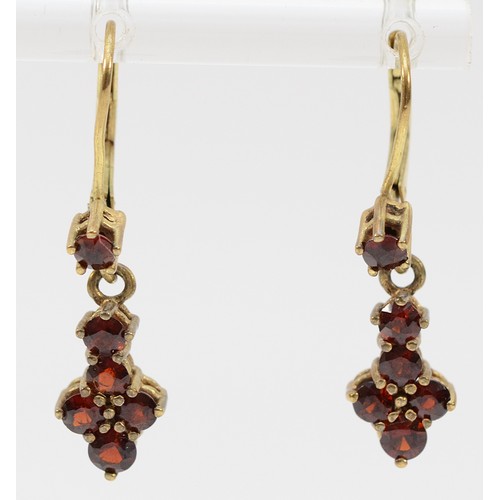 144 - A pair of 333 gold garnet cluster drop earrings with lever backs, 20mm drop, 2.7g