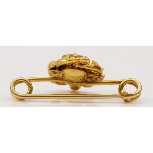 178 - A 19th Century gold and aquamarine mount, mounted later onto a 9ct gold pin, 30mm across, 2.8g