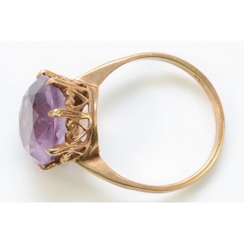 274 - A 9ct gold amethyst cocktail ring, 12mm diameter amethyst, M 1/2, 3.1g