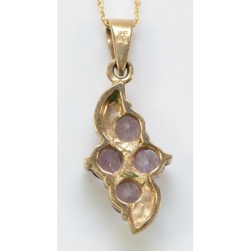 310 - A 9ct gold amethyst pendant with a chain, 18mm pendant, 1.9g