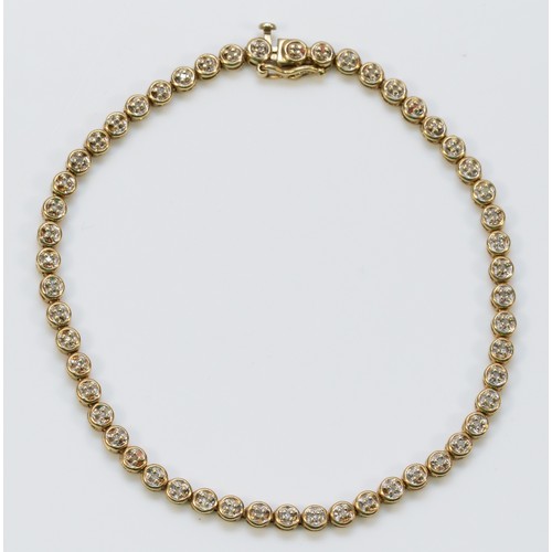 325 - A 9ct gold diamond bracelet, 19cm, 5.7g