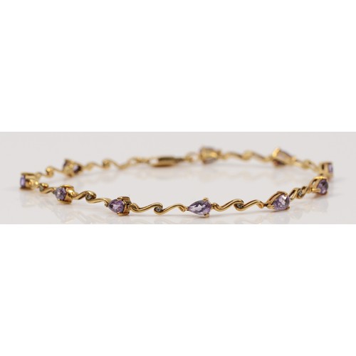 330 - A 9ct gold amethyst and diamond bracelet, 18cm, 4.4g