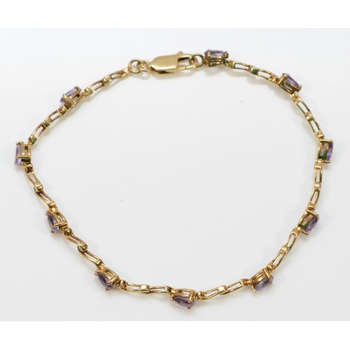 330 - A 9ct gold amethyst and diamond bracelet, 18cm, 4.4g