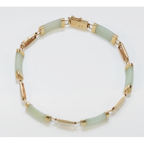 344 - A 9ct gold jade bracelet, 18.5cm, 8.2g