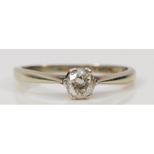 347 - An 18ct white gold diamond solitaire ring, J 1/2, 1.7g