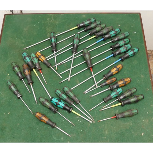 32 - A collection of nine Wera long reach screwdrivers, with Phillips posidrive, and a selection of mixed... 