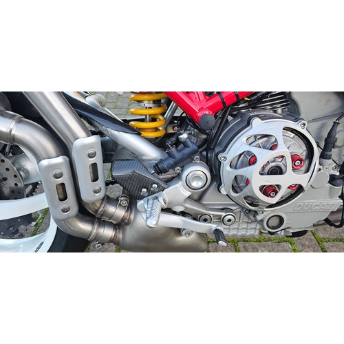 600 - 2007 Ducati Monster S2R 1000, 992cc. Registration number OU07 EYB. VIN number ZDMM416AA5B081320. Eng... 