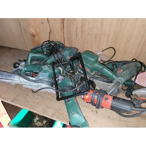 79 - A selection of 240v power tools to include Bosch PEX 400AE orbital sander, Bosch PDA 180 sander, Bos... 