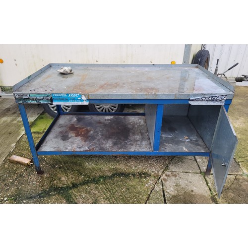 86 - A substantial steel workbench/station, the rectangular top with lower shelf and lockable storage cup... 